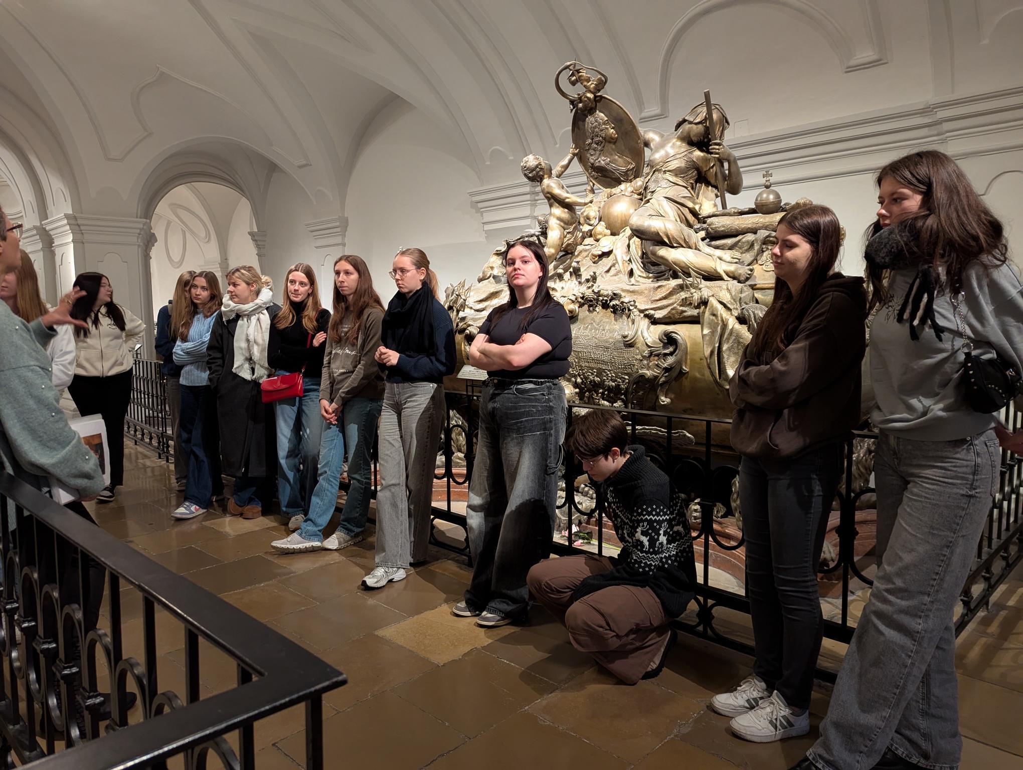 Medien (6)